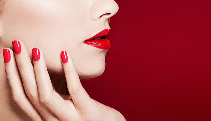 همهچیز درباره ژلیش ناخن: از فواید و عوارض تا روش انجام و پاک کردن